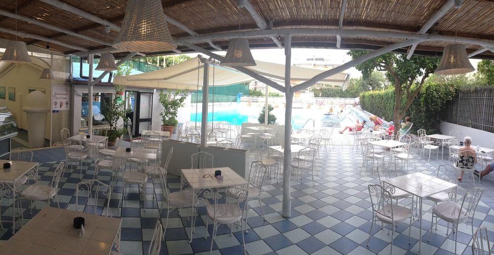 Grand Hotel Flora Sorrento Exterior foto