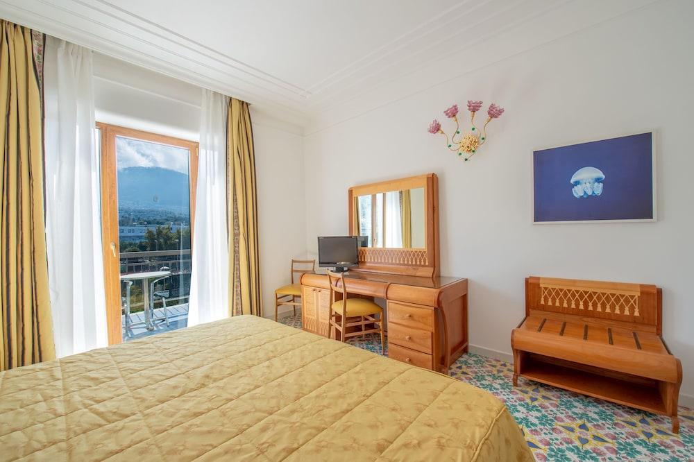 Grand Hotel Flora Sorrento Exterior foto