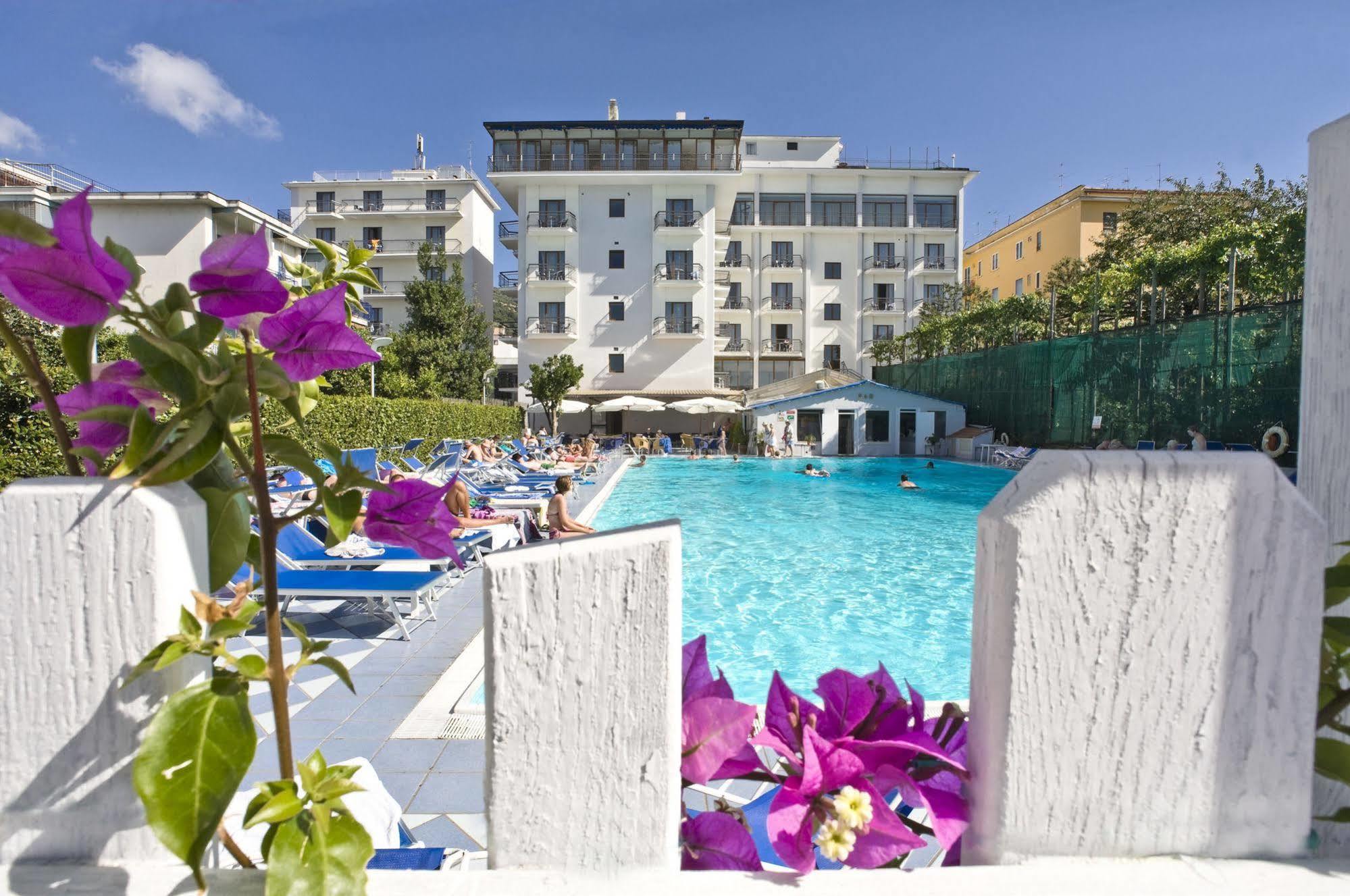 Grand Hotel Flora Sorrento Exterior foto